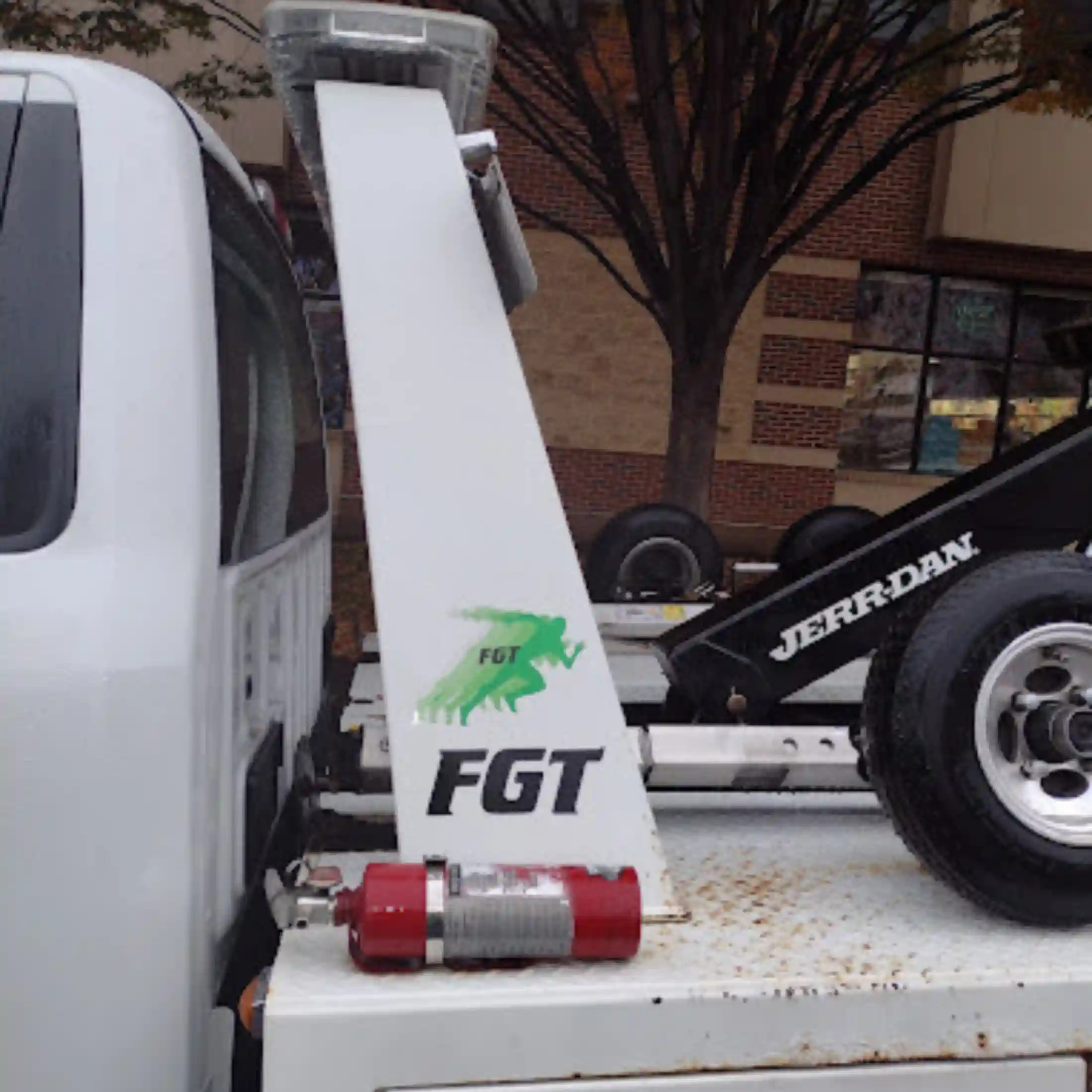 Fast Guys Towing & Roadside Assistance 09